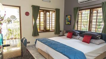 7 chambres, bureau, Wi-Fi gratuit, draps fournis