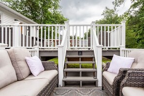 Property grounds - Spacious Saratoga 5BR Hot Tub Retreat (Saratoga Springs)