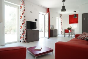 Living area - Casa Melograno spacious and modern three-room apartment in olive grove near the sea  (MATTINATA)