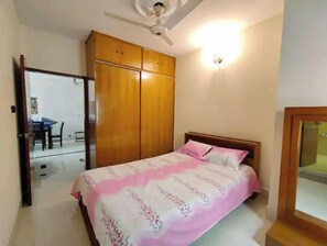 4 bedrooms