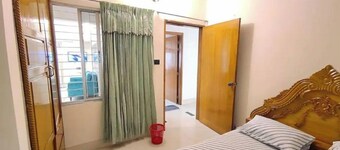 Lovely 4 Bedroom Flat at Dhanmondi 32
