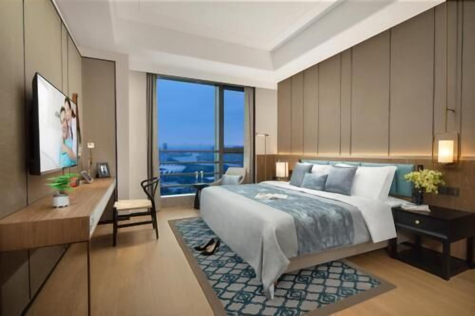 Premium bedding, down comforters, pillowtop beds, minibar