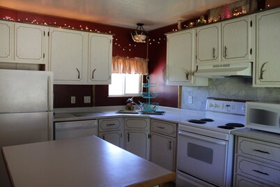 Cabaña Aislada de 77 Acres, Pet-Friendly Cerca de Univ. Idaho y WSU