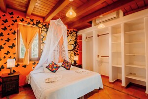 Mariposa Multi bed Suite | 高档床上用品、加厚床垫、特色装修、特色家居