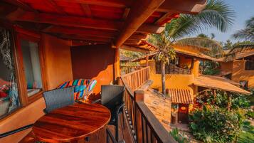 Mariposa Multi bed Suite | Terraza o patio
