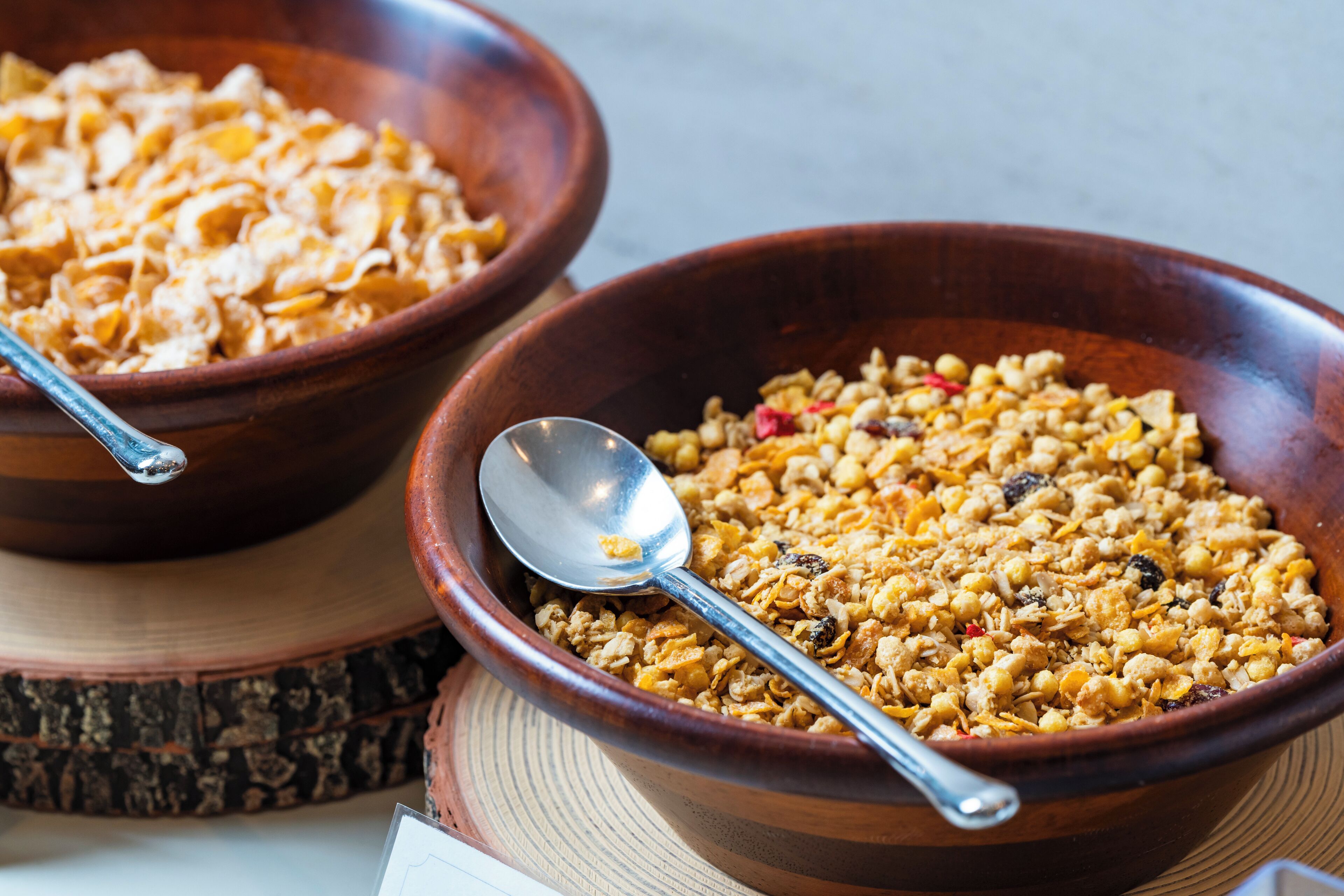 daily buffet breakfast (jpy 1800 per person)