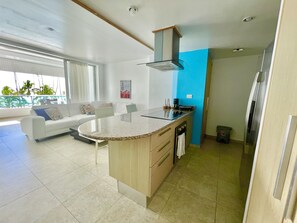 Fridge, microwave, oven, stovetop