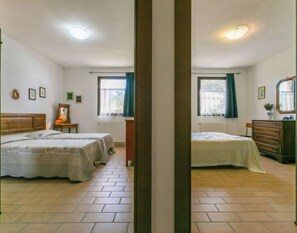 2 habitaciones, tabla de planchar con plancha y wifi 