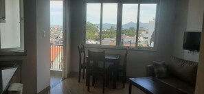 Free WiFi, bed sheets - OYO 1161 Puchin Hotel And Apartment (Da Lat)