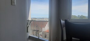 Free WiFi, bed sheets - OYO 1161 Puchin Hotel And Apartment (Da Lat)