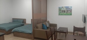 Free WiFi, bed sheets - OYO 1161 Puchin Hotel And Apartment (Da Lat)