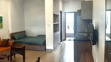 Family Room, 2 Double Beds | 1 bedroom, free WiFi, bed sheets