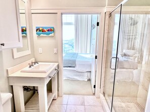 House, 3 Bedrooms | Bathroom