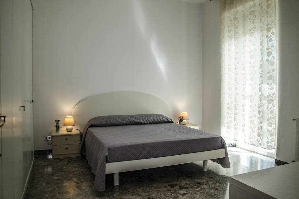 2 chambres, fer et planche à repasser