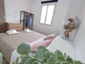 2 sovrum, strykjärn/strykbräda, resesäng och wi-fi