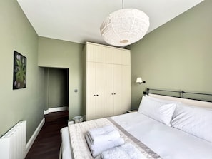 2 bedrooms, iron/ironing board, travel cot, WiFi