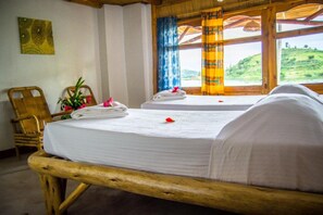 Skrivebord, skrivebord for bærbar PC og sengetøy