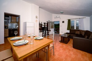 Smart TV, fireplace - Charming Vineyard Villa (Budva)