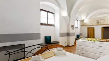 1 chambre, fer et planche Ă repasser, Wi-Fi, draps fournis