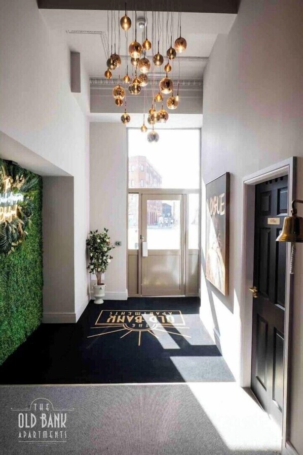 المنشأة من الداخل