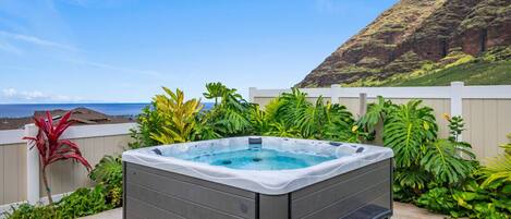 Bañera de hidromasaje al aire libre