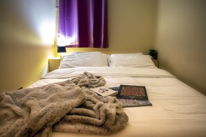 3 bedrooms, iron/ironing board, free WiFi, bed sheets
