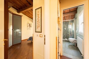 Shower, free toiletries, hair dryer, bidet - Amorino 5 - Attico Amorino (Firenze)