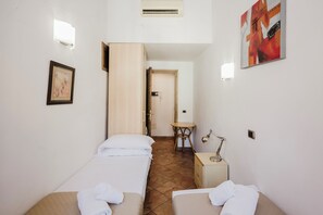 2 habitaciones, tabla de planchar con plancha y wifi gratis 
