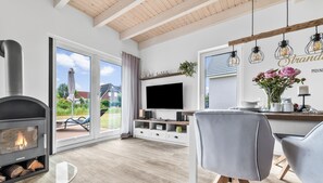Interior - Strandhuus - close to the beach and the North Sea, infrared sauna, terrace, fireplace (Büsum)