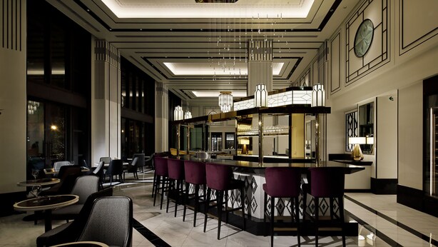 Lobby-lounge