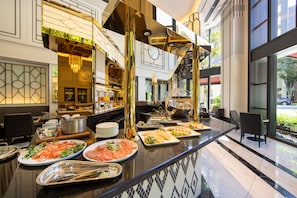 Bữa sáng buffet