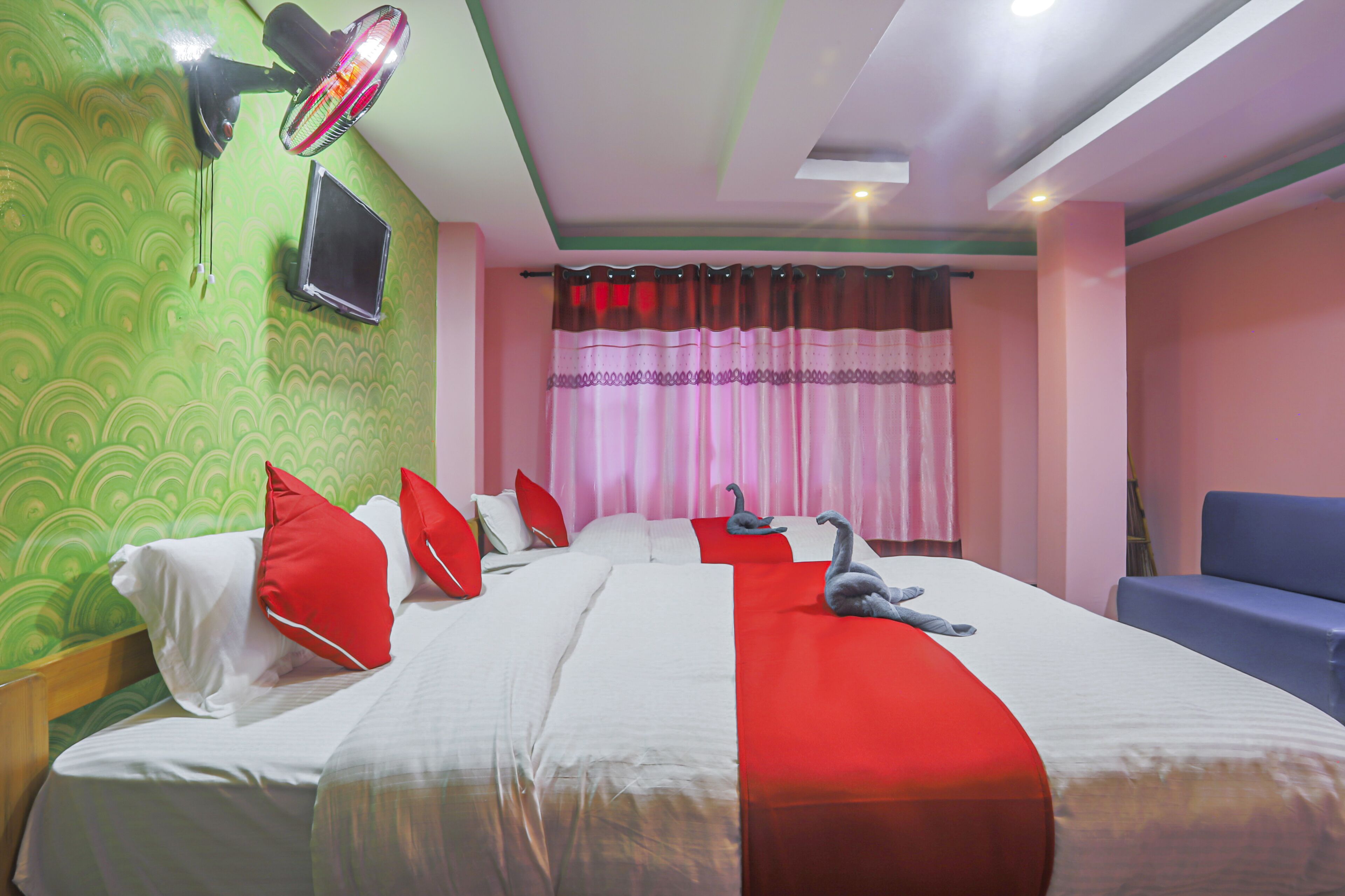 9 soveværelser, skrivebord, Wi-Fi