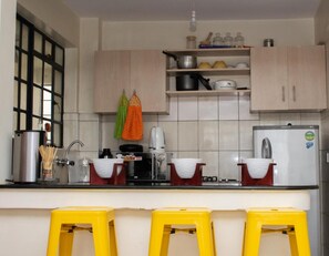 Fridge, microwave, toaster, blender - Stay.Plus Zahara Apartment Ngong Road (Nairobi)