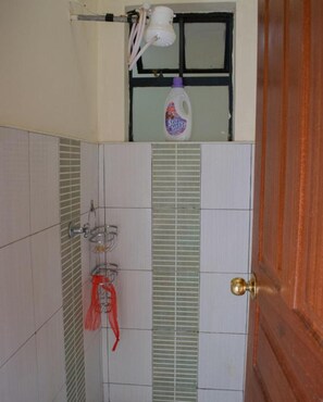Bathroom - Stay.Plus Zahara Apartment Ngong Road (Nairobi)