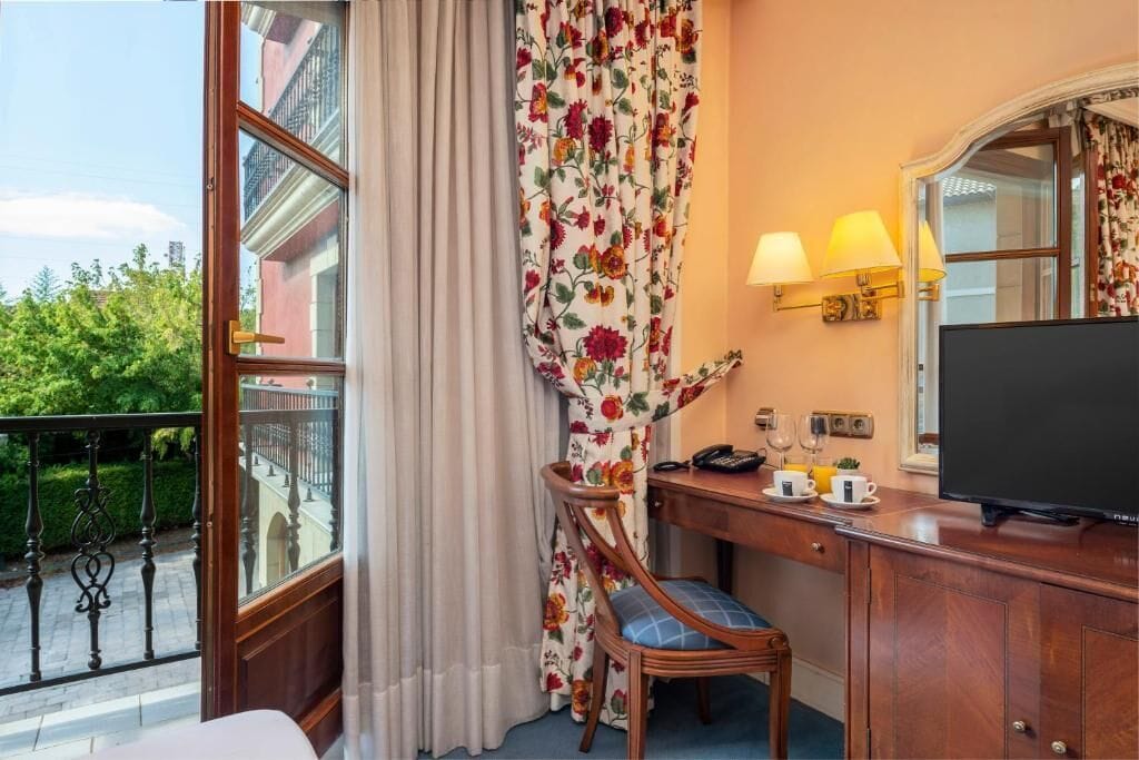 in-room safe, desk, blackout curtains, free wifi