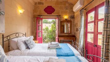 3 bedrooms, free WiFi, bed sheets