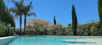Villa Dammusello con piscina, jardín y Wi-Fi