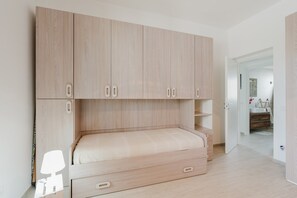 2 bedrooms, iron/ironing board, free WiFi, bed sheets - Villa "Chiara" with Sea View, Terrace, Wi-Fi & Air Conditioning (Castelvetrano)