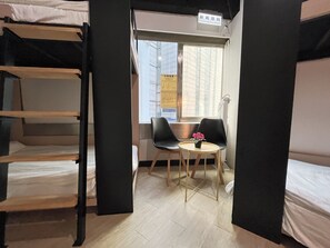 經典四人房, 共用浴室 | 客房景觀