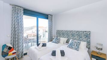 2 slaapkamers, een strijkplank/strijkijzer, gratis wifi, beddengoed