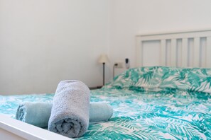 2 habitaciones, tabla de planchar con plancha y wifi gratis 