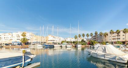 Apartment 'Just at the Heart of the Village' with Sea View, Balcony & Wi-Fi