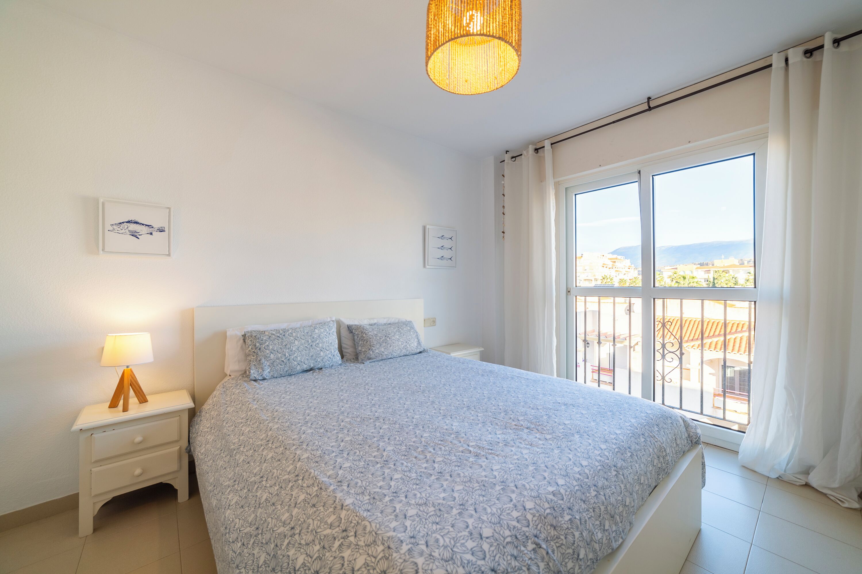 2 slaapkamers, een strijkplank/strijkijzer, gratis wifi, beddengoed