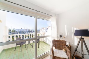 Interior - Apartment 'Just at the Heart of the Village' with Sea View, Balcony & Wi-Fi (Almerimar)