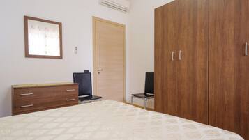2 Schlafzimmer, BĂŒgeleisen/BĂŒgelbrett, BettwĂ€sche
