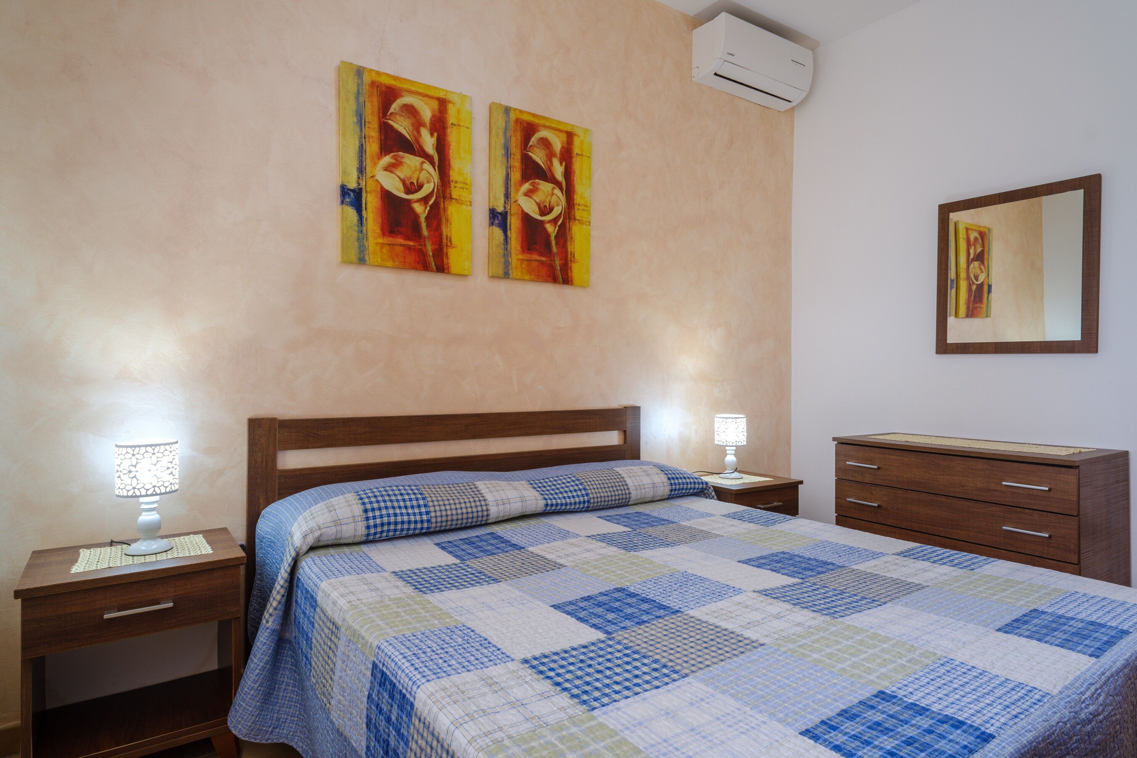 2 habitaciones, tabla de planchar con plancha y wifi 