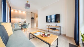 Apartment (46) | Living area | 30-inch TV with cable channels