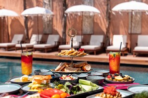 فطور كامل مجانًا يوميًا