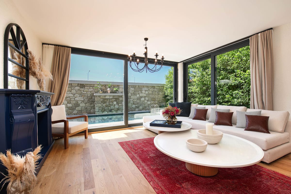 Suíte estúdio real | Área de estar | Smart TV 55 polegadas com canais digitais, TV