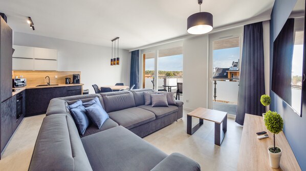 Apartment (13 A) | Living area